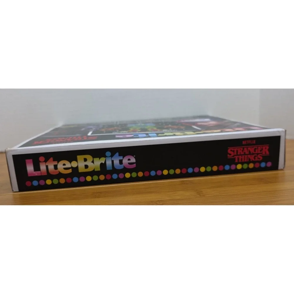 Netflix Stranger Things Lite Brite Season 1-4 2022 664 Pieces 12 HD Templates